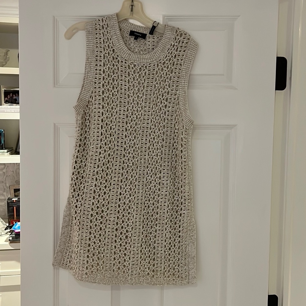 Women’s beige theory size small cotton and linen tunic top. Never worn with tags